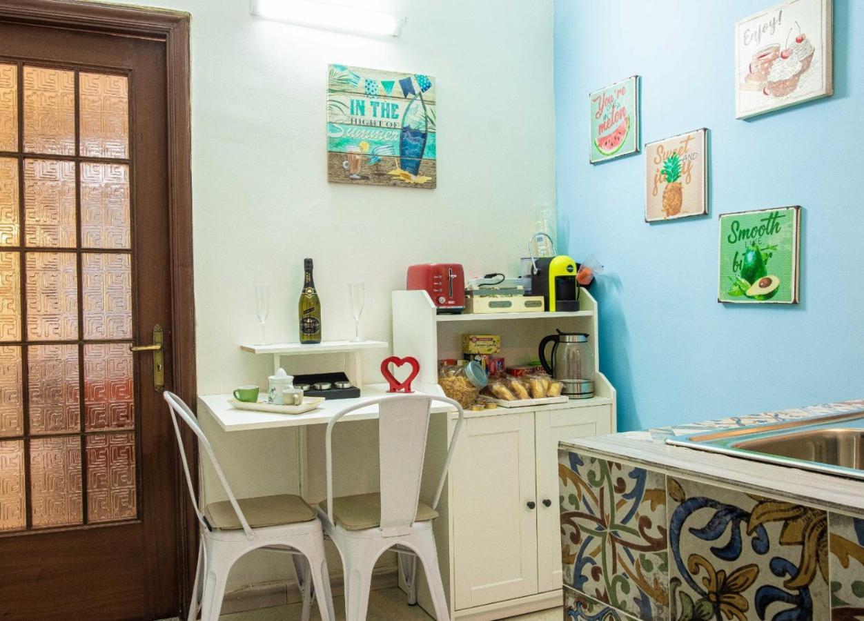Apartamento Little House Camilla Nápoles Exterior foto